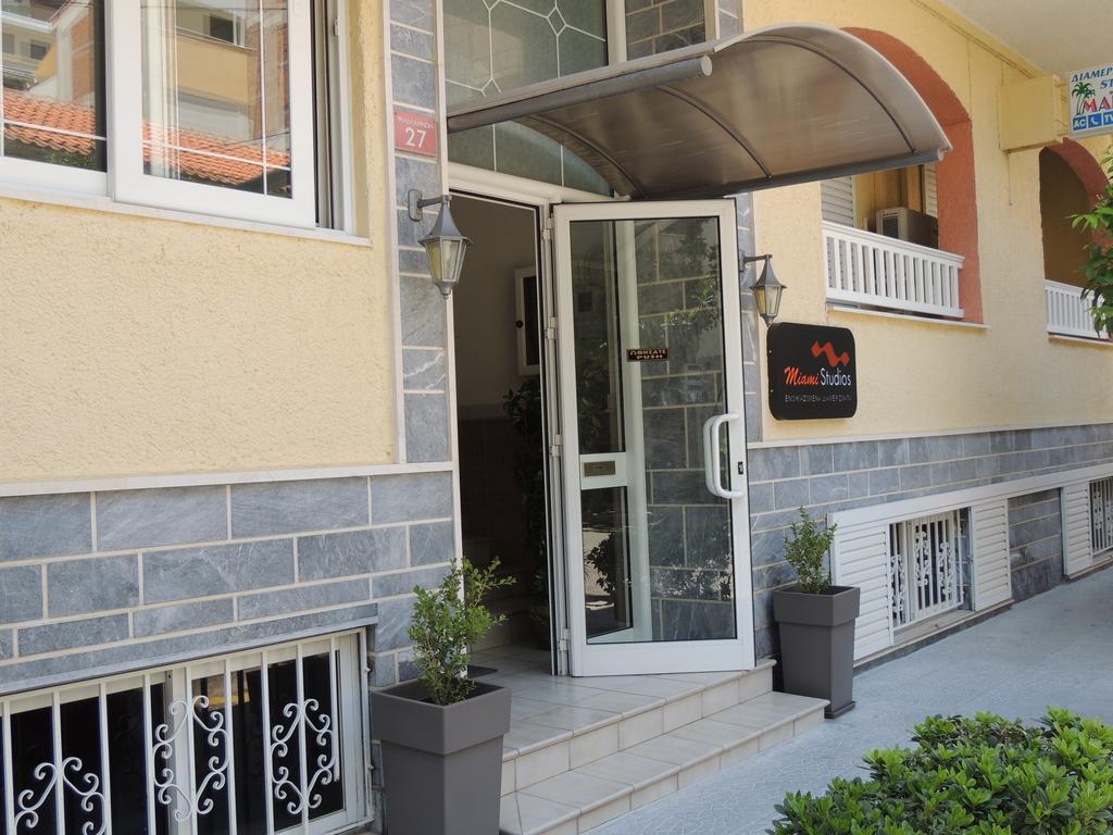 Miami Studios Loutra Aidhipsou Exteriör bild